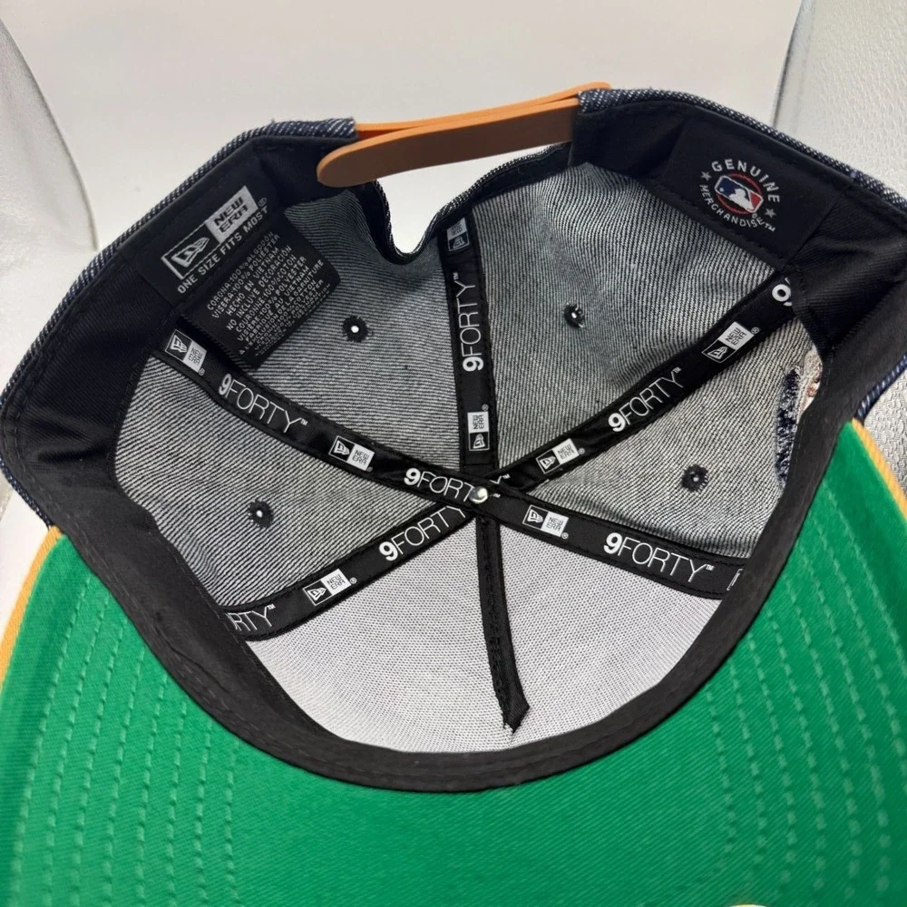 New Era celebrate yankees